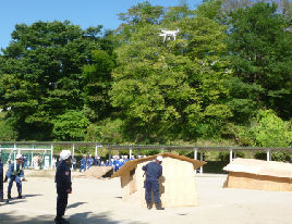 倒壊建物救出訓練